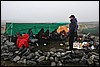 kamp bij meer in Khibinygebergte, Rusland , maandag 10 augustus 2009