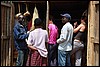 koop van trommels, Oeganda , donderdag 2 augustus 2007